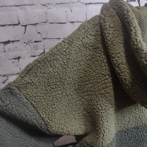 Victoria's Secret PINK Sherpa Hooded Pullover - Picture 7 of 14